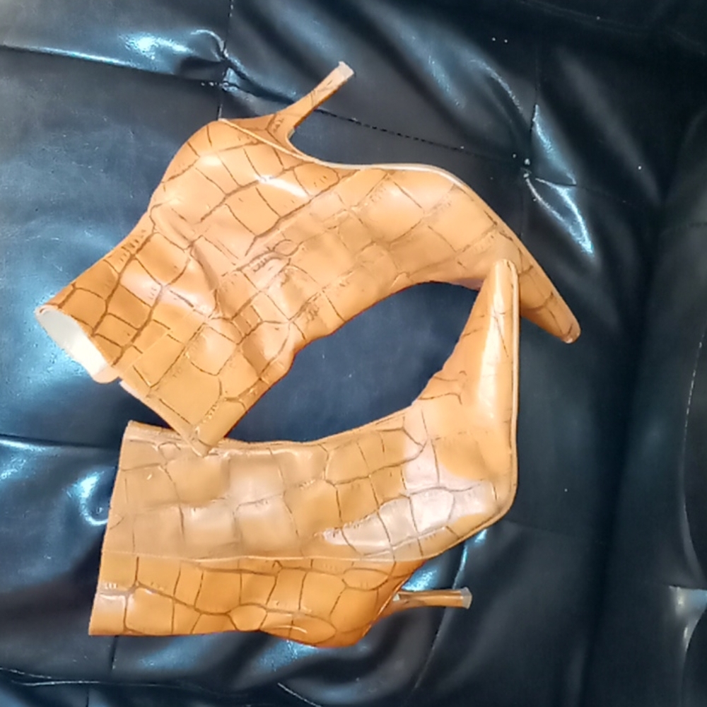 Orange python print boot! - Picture 2 of 4